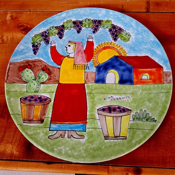 SIGNED! Nino Parrucca Wine Harvest Painted Art Studio Pottery Plate Italy 10.5" - Picture 2 of 7